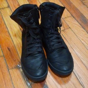 Diesel boots